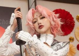 对比一下，Choi Ji Yun甜心的写真和我今天的模样，唉，差得有点远。